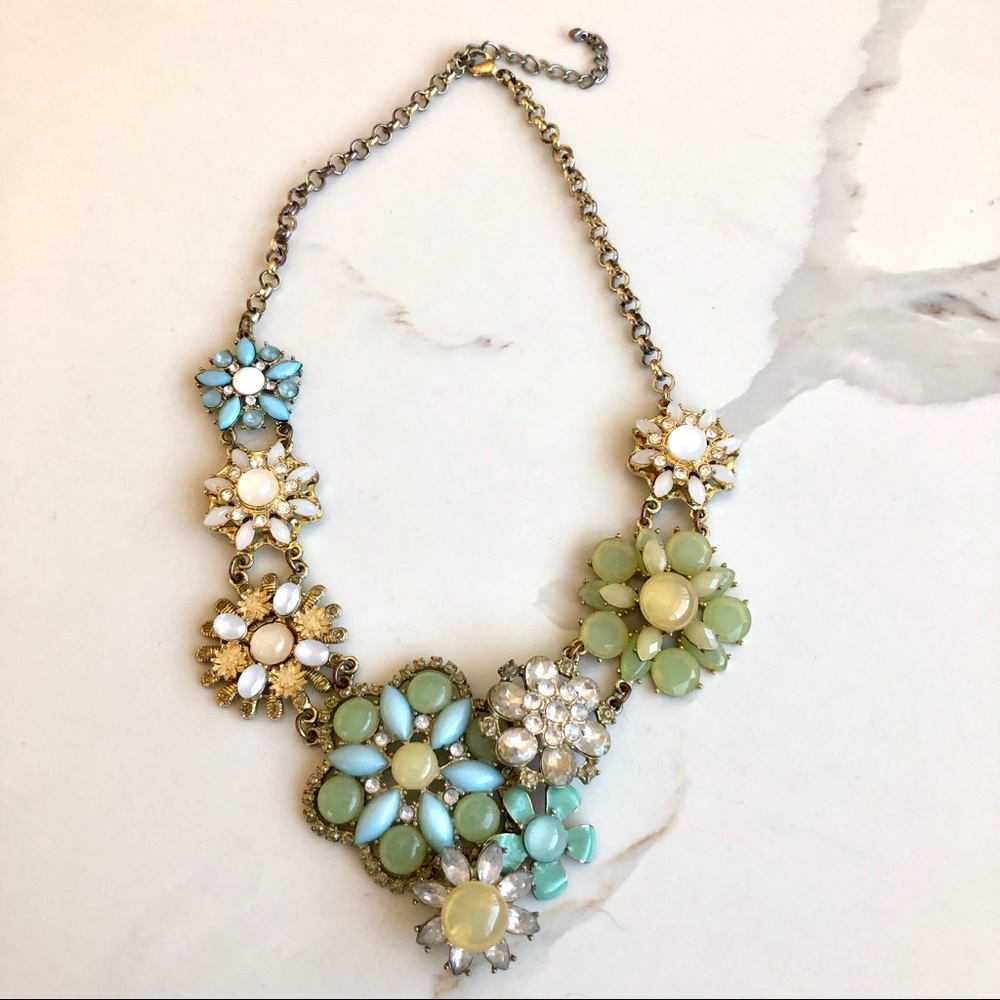 Floral costume jewelry necklace